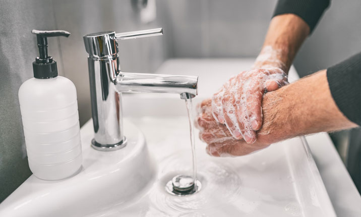 اصول ایمنی و بهداشتی حین باربیکیو-شستن دست ها